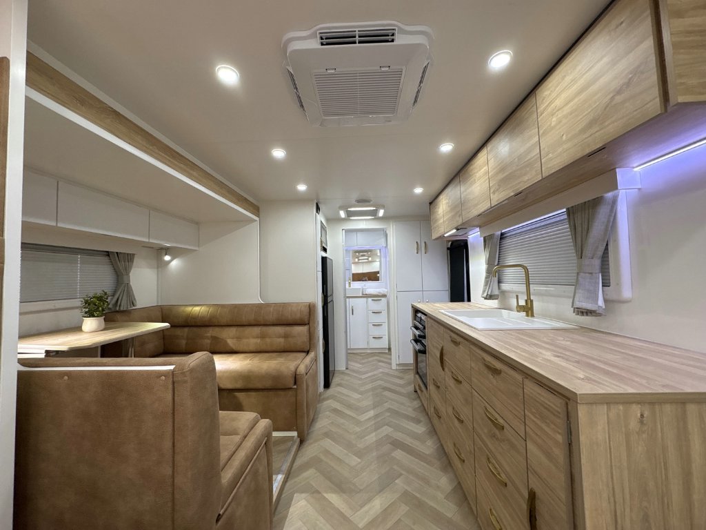 NEW 2025 SUPREME SPIRIT CARAVAN 2 AXLE