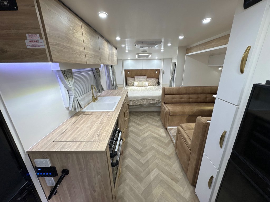 NEW 2025 SUPREME SPIRIT CARAVAN 2 AXLE