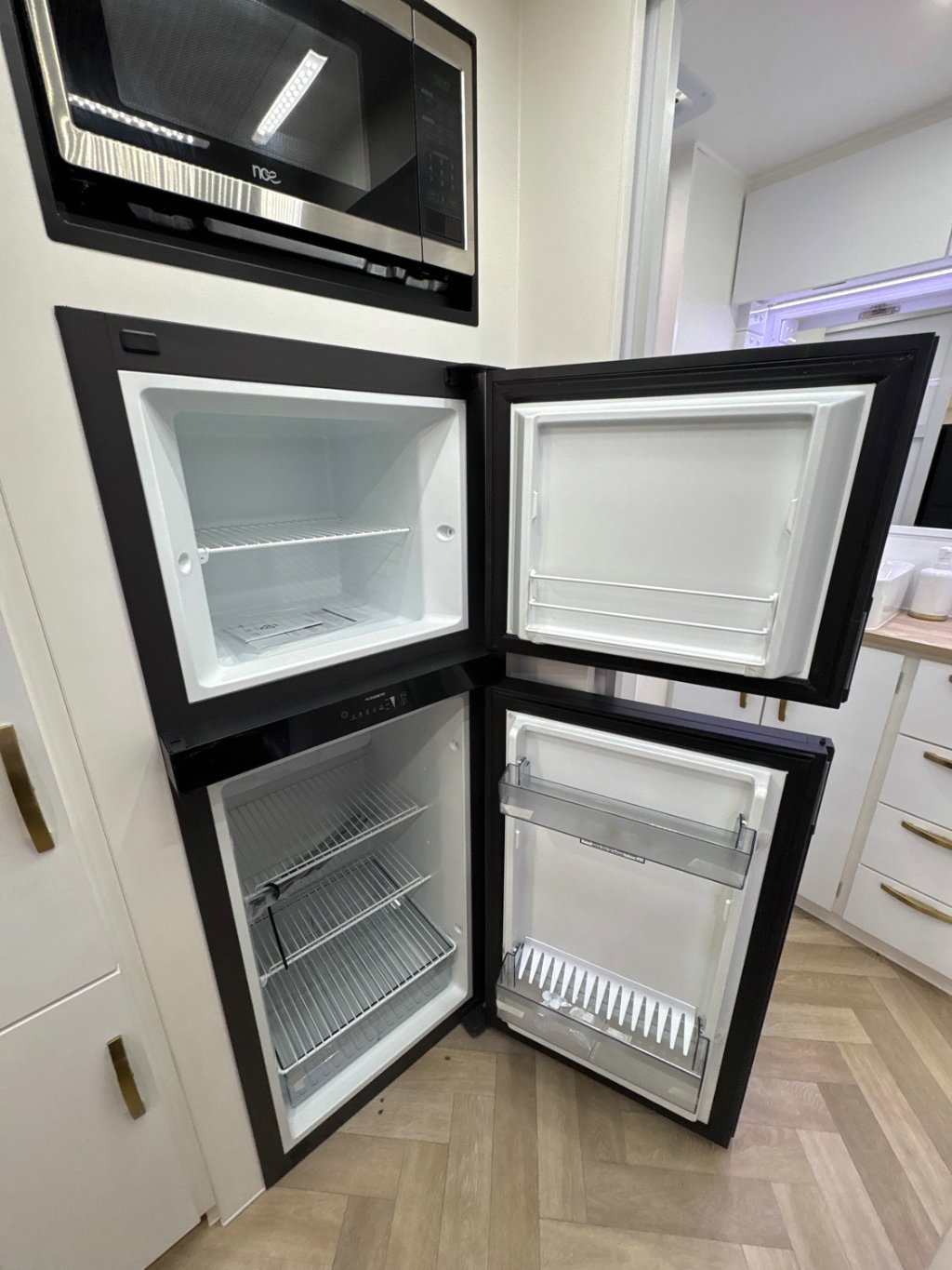 NEW 2025 SUPREME SPIRIT CARAVAN 2 AXLE