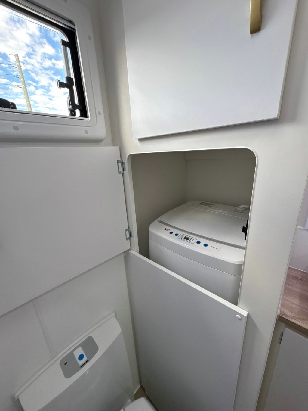 NEW 2025 SUPREME SPIRIT CARAVAN 2 AXLE