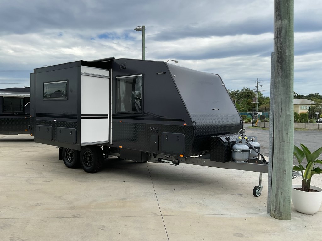 NEW 2025 SUPREME SPIRIT CARAVAN 2 AXLE