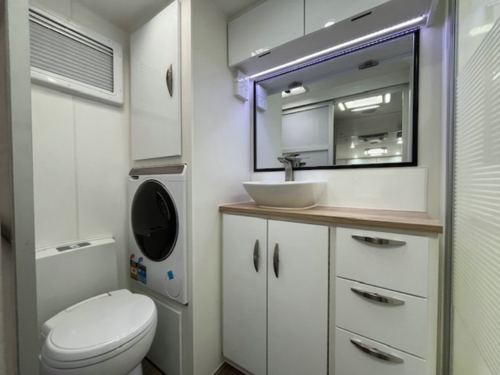 NEW 2025 SUPREME SPIRIT CARAVAN 2 AXLE