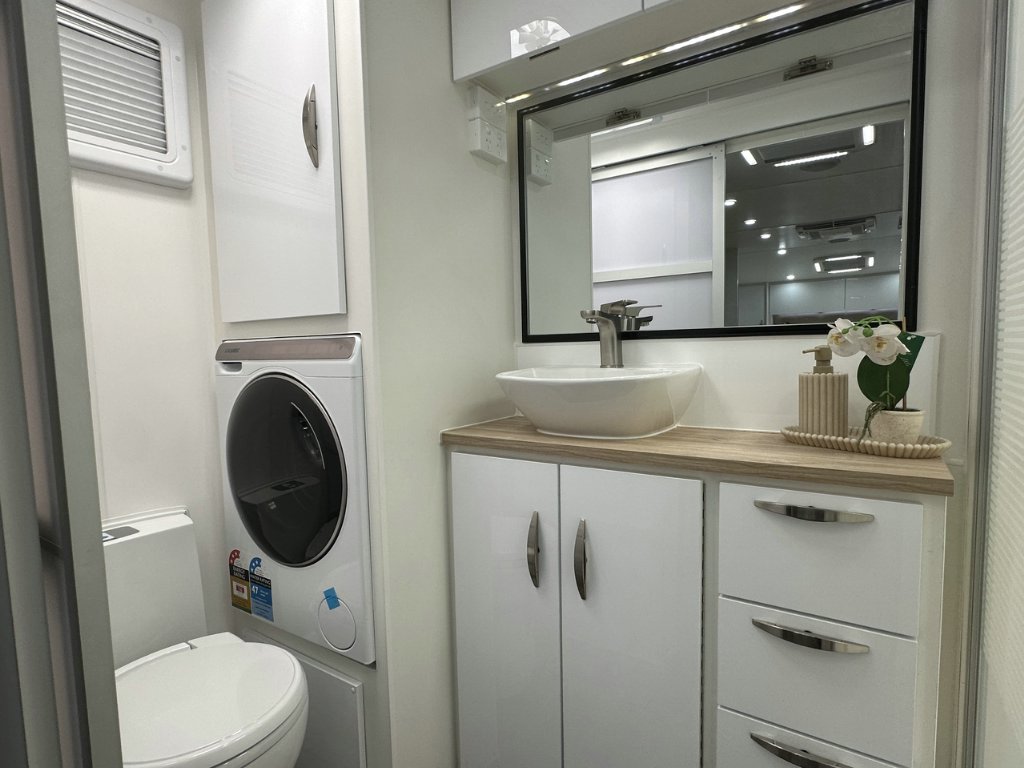NEW 2025 SUPREME SPIRIT CARAVAN 2 AXLE