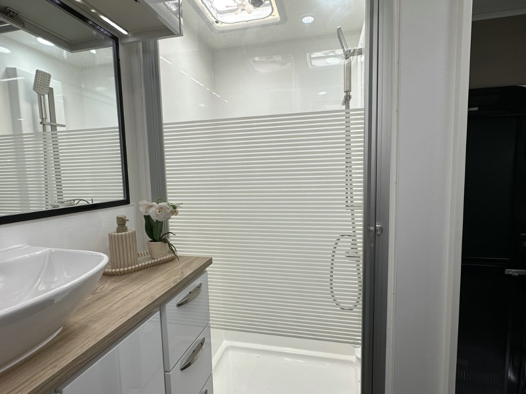 NEW 2025 SUPREME SPIRIT CARAVAN 2 AXLE