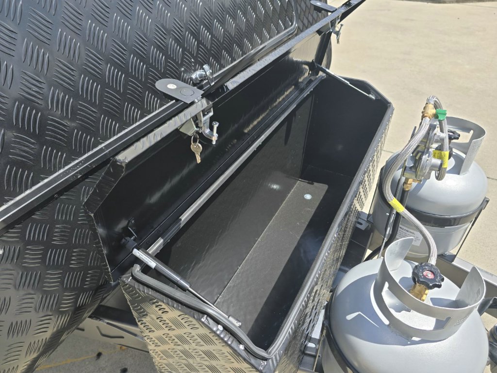 NEW 2025 SUPREME EXECUTIVE CARAVAN 2 AXLE