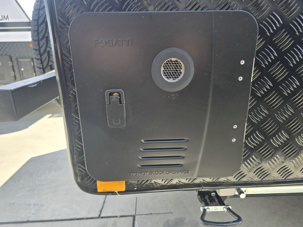 NEW 2025 SUPREME EXECUTIVE CARAVAN 2 AXLE