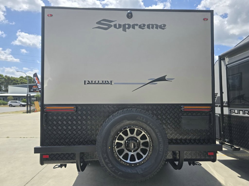 NEW 2025 SUPREME EXECUTIVE CARAVAN 2 AXLE