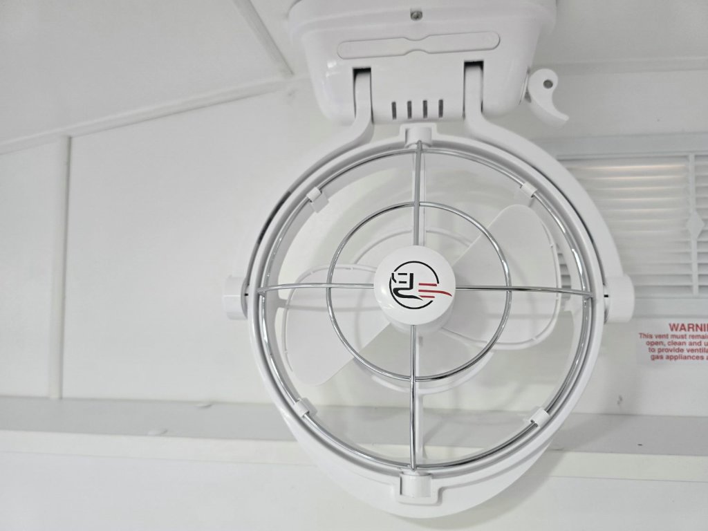 NEW 2025 SUPREME EXECUTIVE CARAVAN 2 AXLE