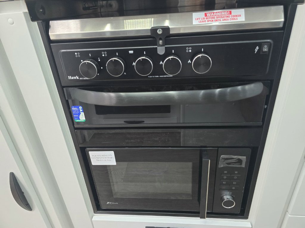 NEW 2025 SUPREME EXECUTIVE CARAVAN 2 AXLE