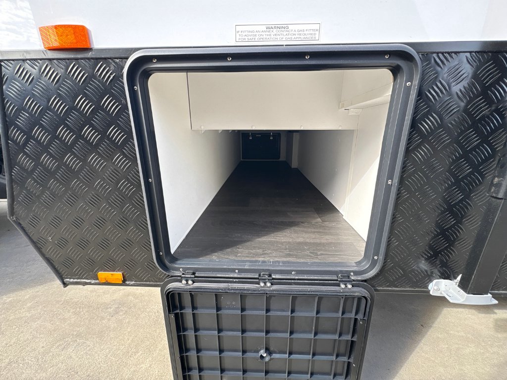 NEW 2025 LEADER CARAVANS GOLD LE CARAVAN 2 AXLE