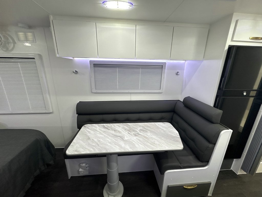 NEW 2025 LEADER CARAVANS GOLD LE CARAVAN 2 AXLE
