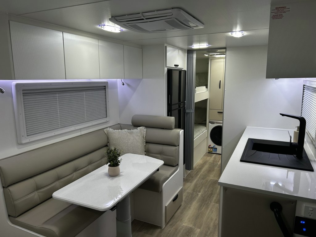 NEW 2025 LEADER CARAVANS GOLD LE CARAVAN 2 AXLE