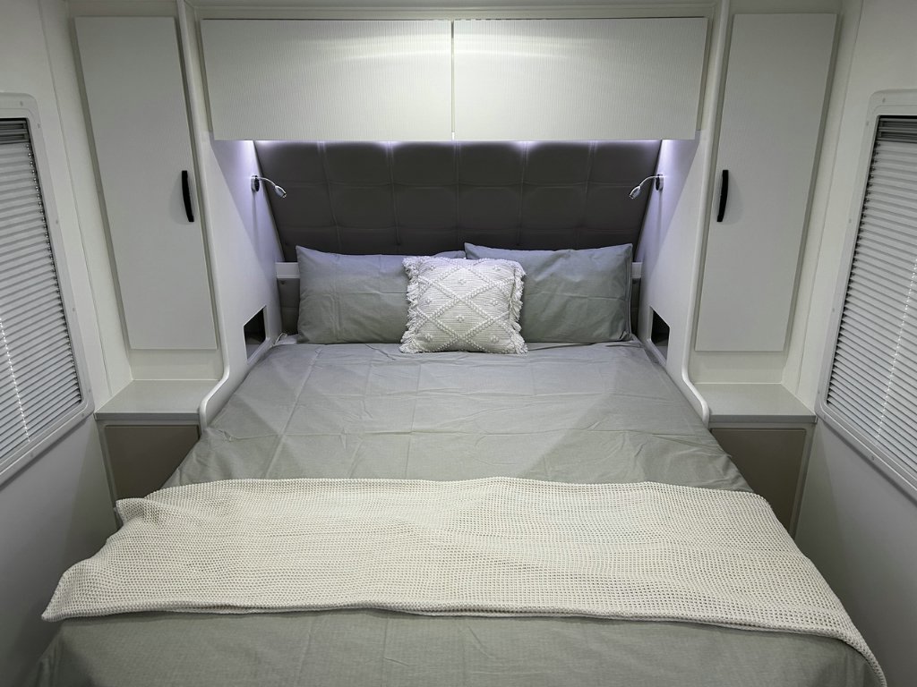 NEW 2025 LEADER CARAVANS GOLD LE CARAVAN 2 AXLE