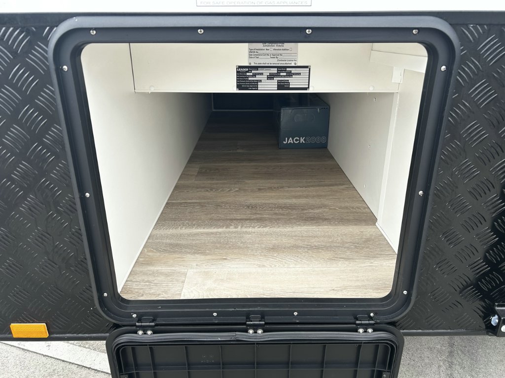 NEW 2025 LEADER CARAVANS GOLD LE CARAVAN 2 AXLE