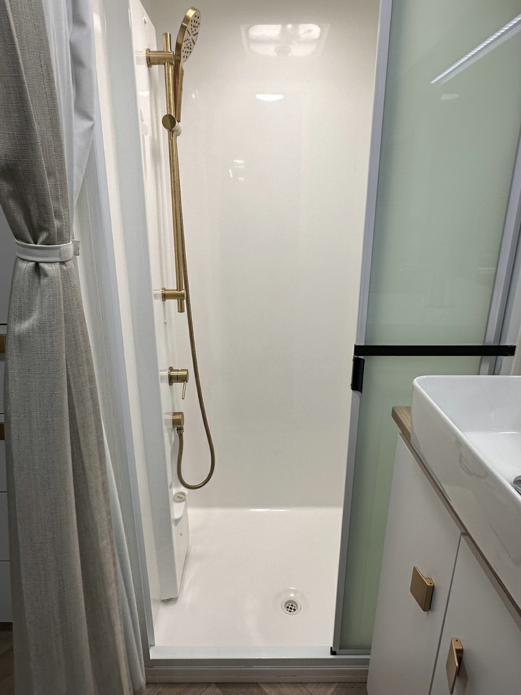 USED 2024 SUPREME TERRITORY X CARAVAN 2 AXLE