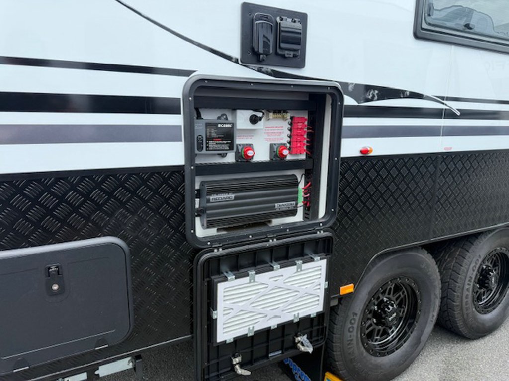 NEW 2025 SUPREME CLASSIC TOURER CARAVAN 2 AXLE