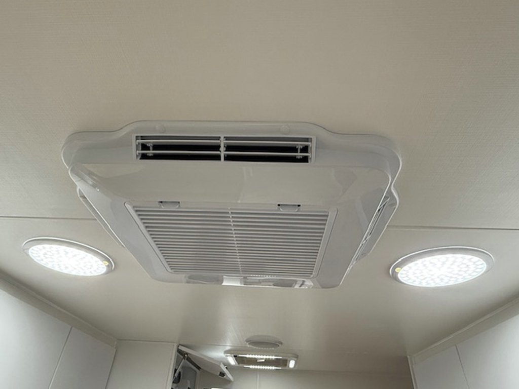 NEW 2025 SUPREME CLASSIC TOURER CARAVAN 2 AXLE