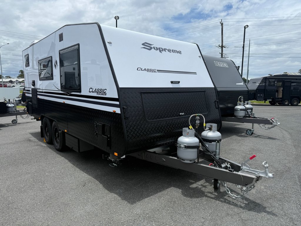 NEW 2025 SUPREME CLASSIC TOURER CARAVAN 2 AXLE