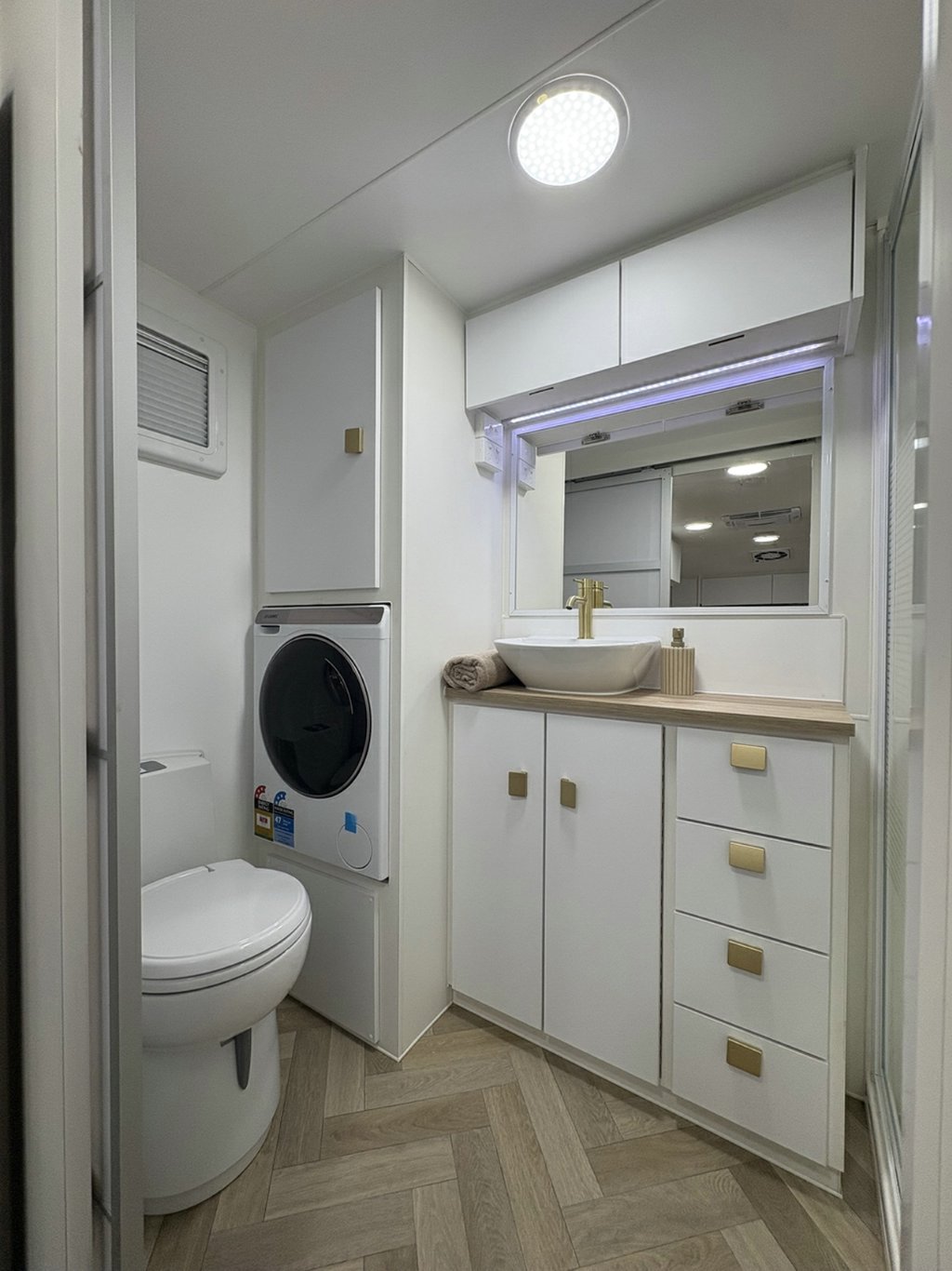 NEW 2025 SUPREME TERRITORY X CARAVAN 2 AXLE