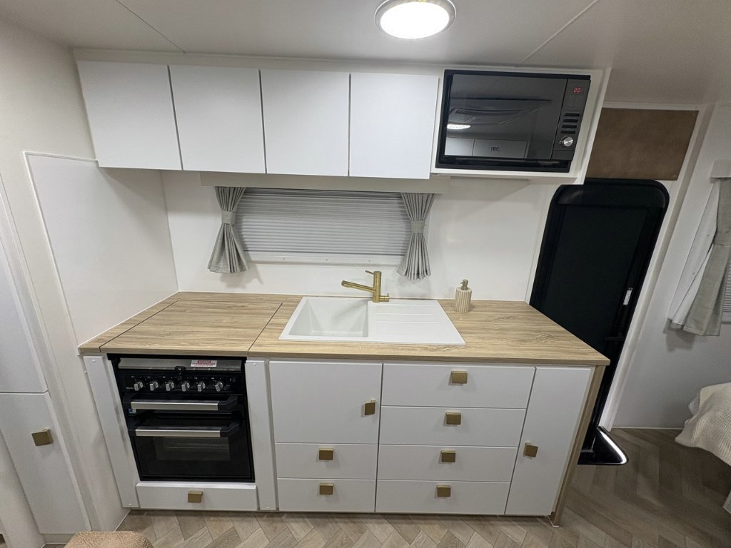 NEW 2025 SUPREME TERRITORY X CARAVAN 2 AXLE