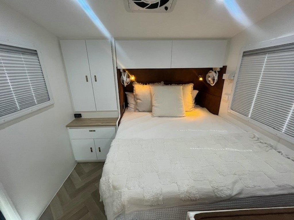 USED 2024 SUPREME TERRITORY X CARAVAN 2 AXLE