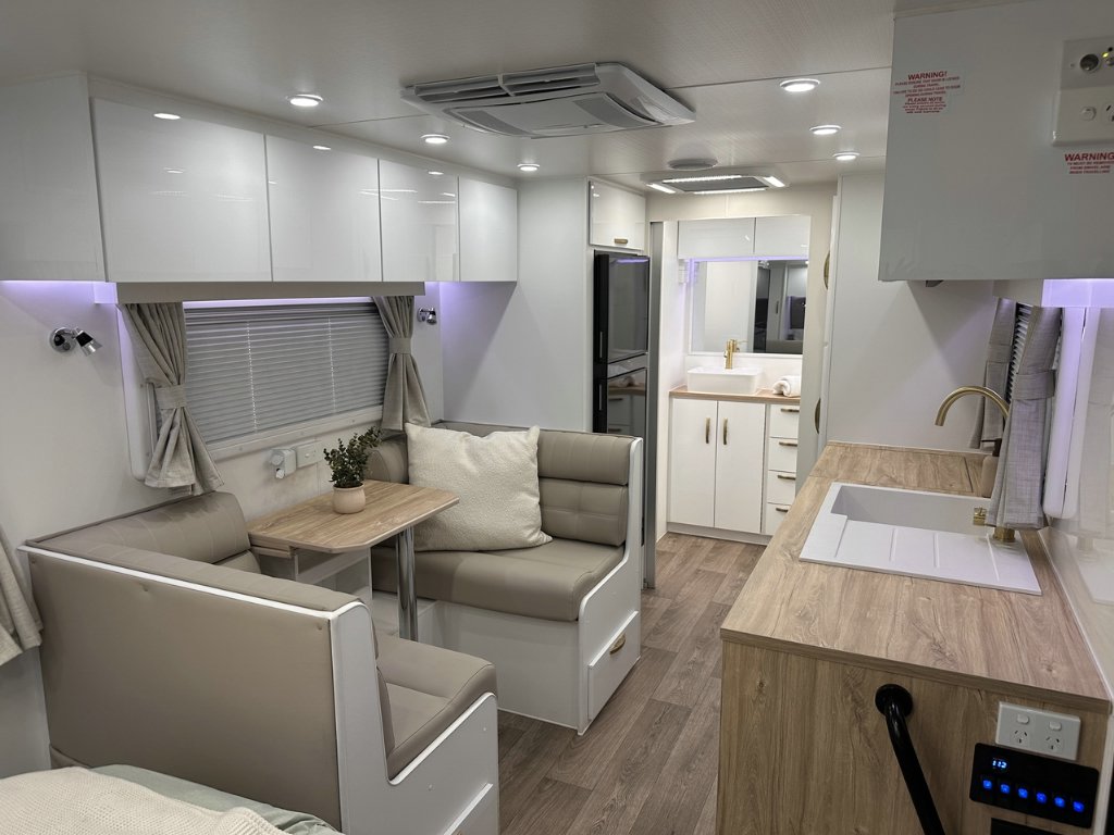 NEW 2026 SUPREME EXECUTIVE CARAVAN 2 AXLE