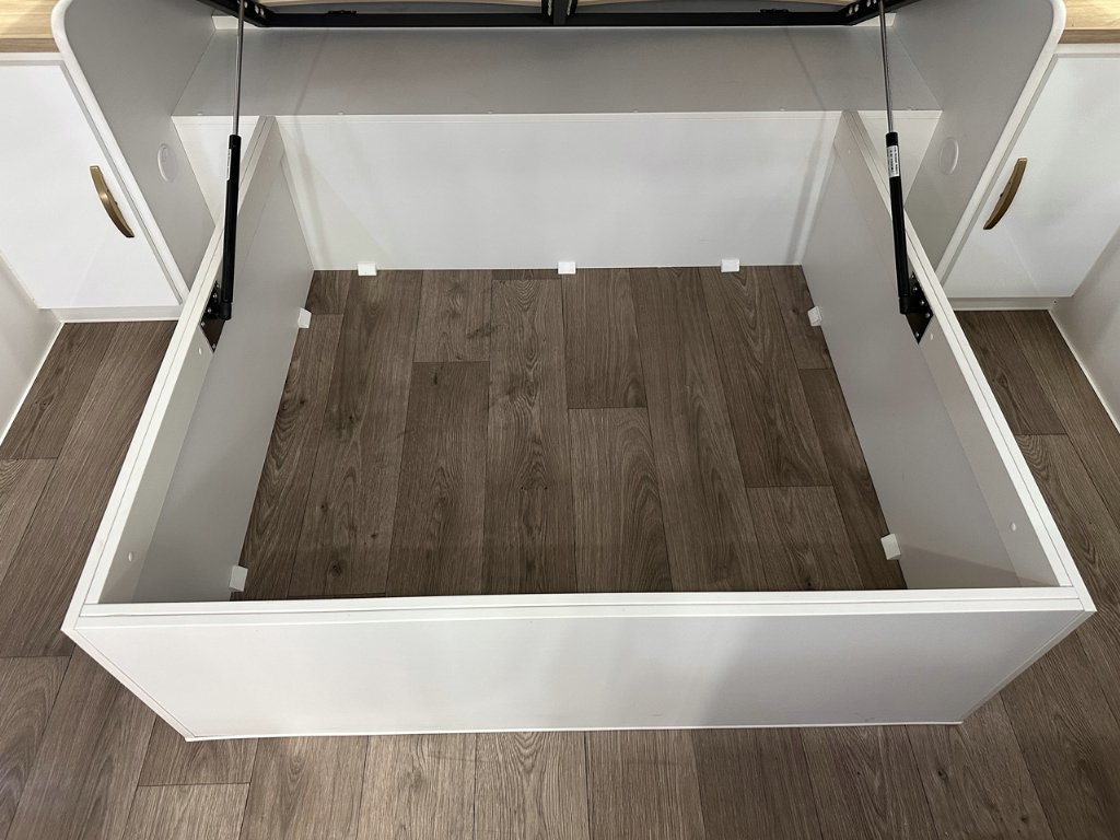 NEW 2026 SUPREME EXECUTIVE CARAVAN 2 AXLE