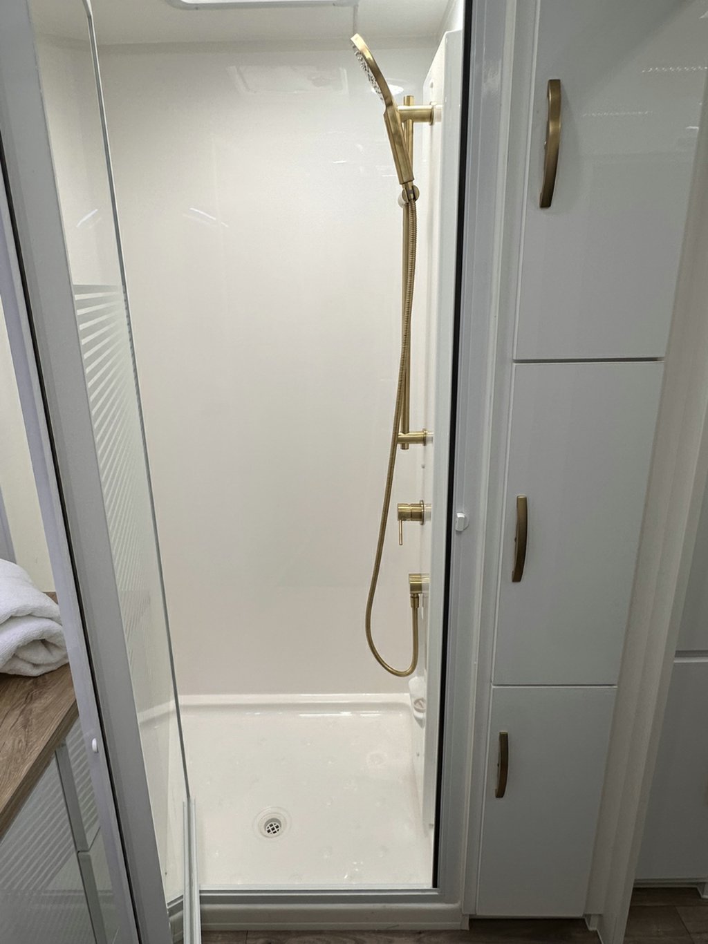 NEW 2026 SUPREME EXECUTIVE CARAVAN 2 AXLE