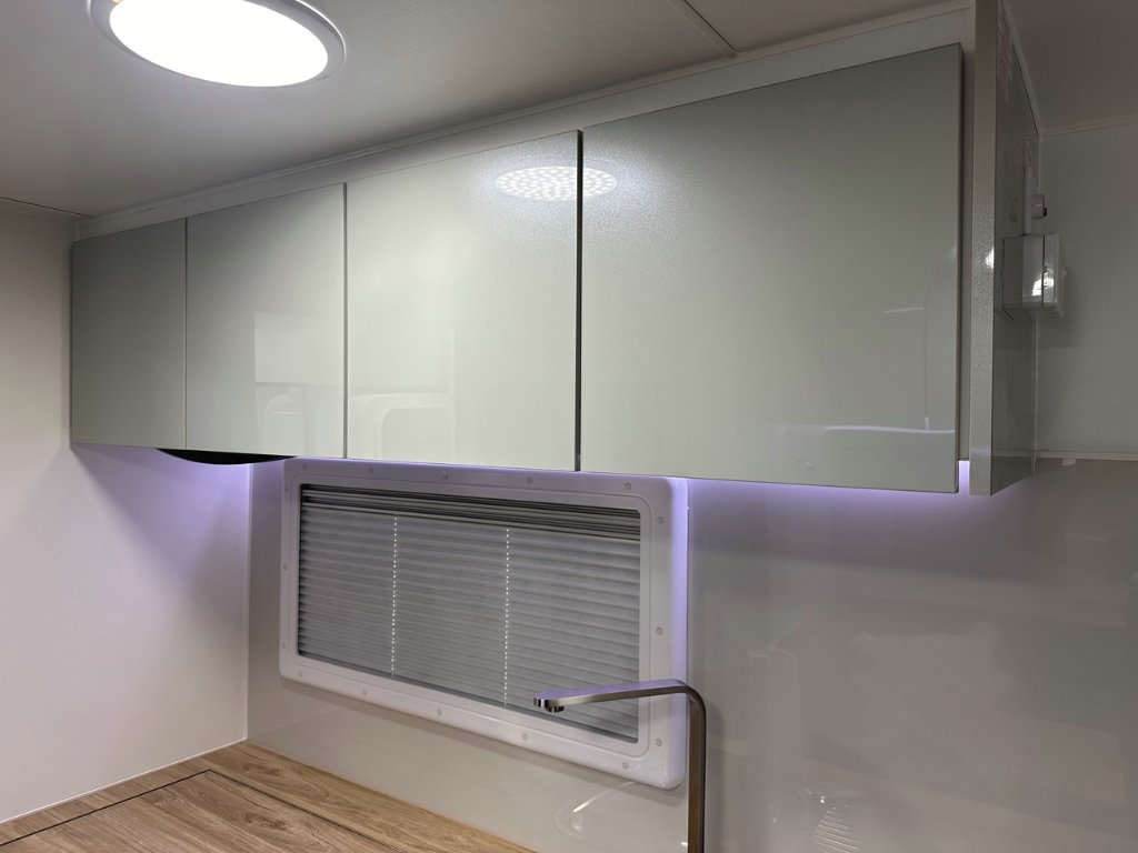 NEW 2026 SUPREME CLASSIC TOURER CARAVAN 1 AXLE