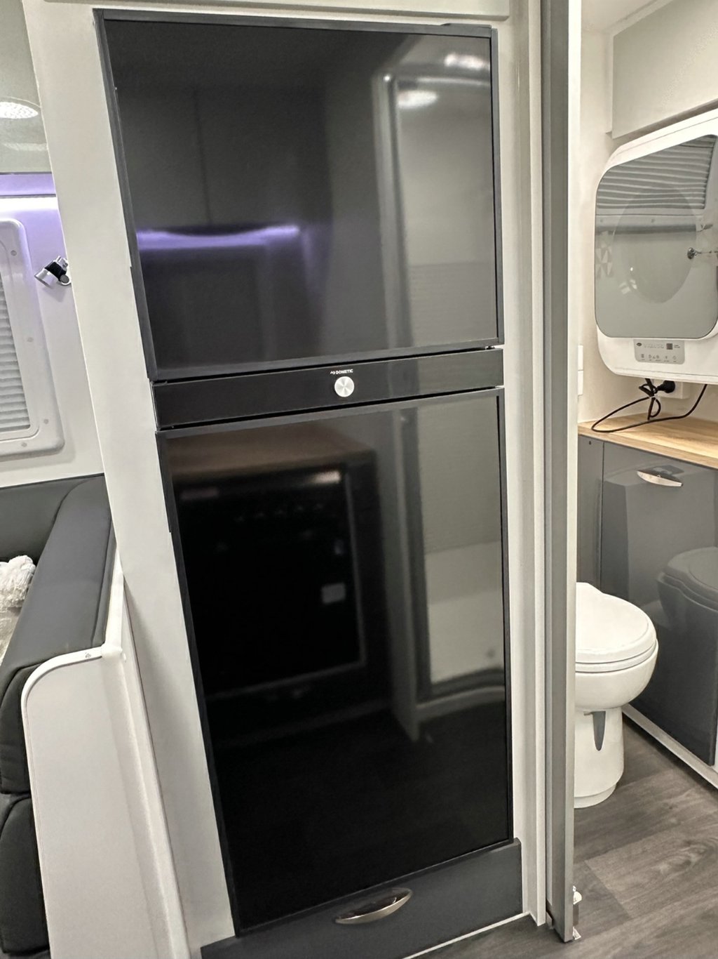 NEW 2026 SUPREME CLASSIC TOURER CARAVAN 1 AXLE