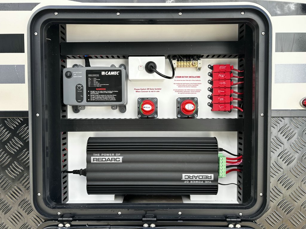 NEW 2026 SUPREME CLASSIC TOURER CARAVAN 1 AXLE