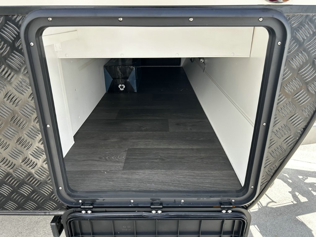 NEW 2026 SUPREME CLASSIC TOURER CARAVAN 1 AXLE