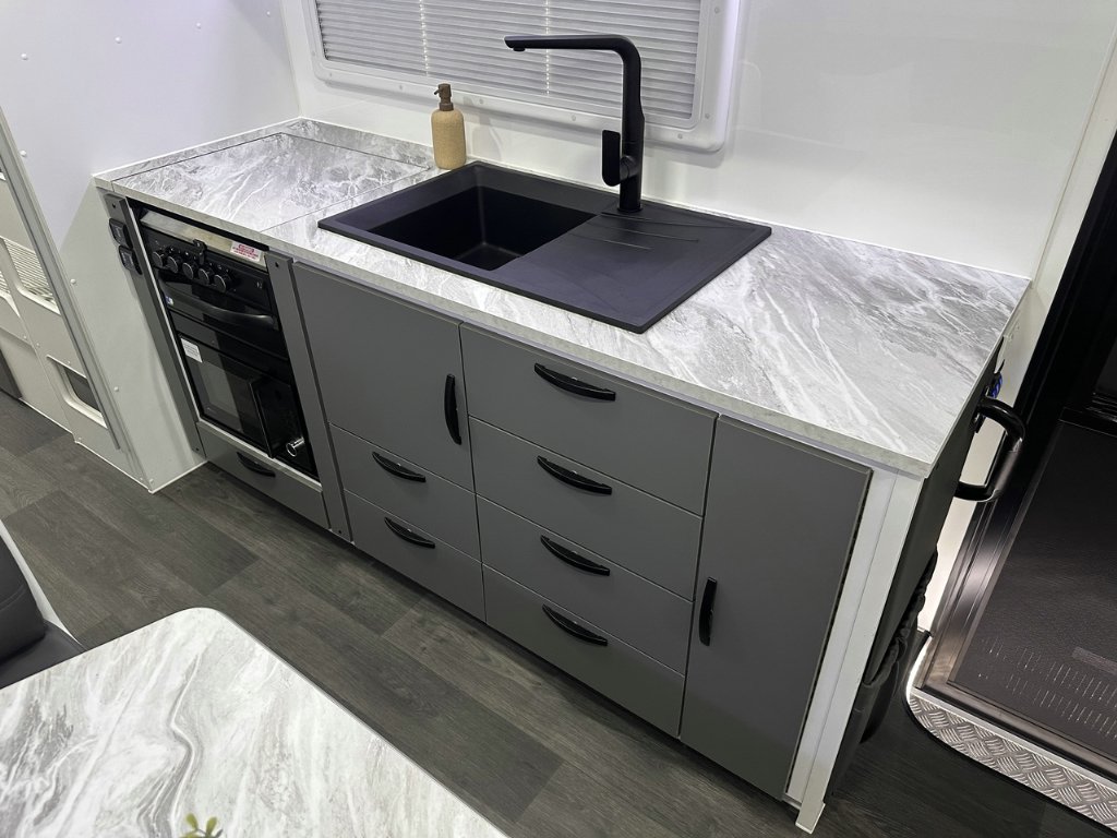 NEW 2026 LEADER CARAVANS GOLD LE CARAVAN 2 AXLE