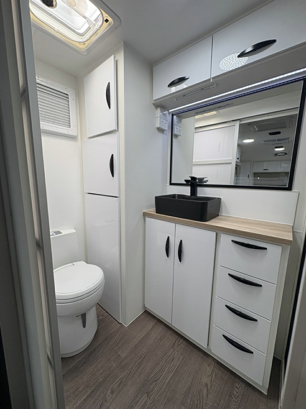 USED 2024 SUPREME TERRITORY CARAVAN 2 AXLE