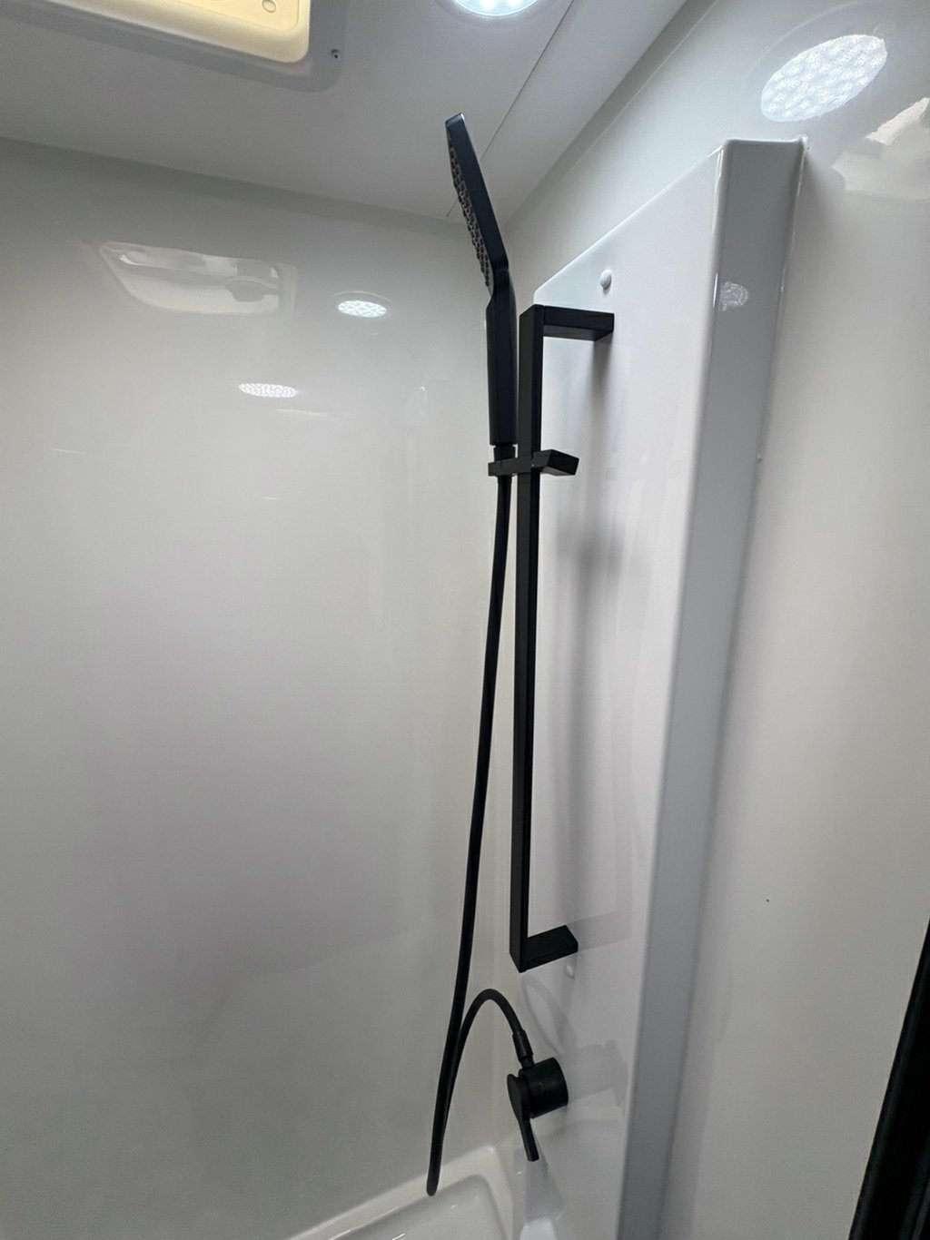 USED 2024 SUPREME TERRITORY CARAVAN 2 AXLE