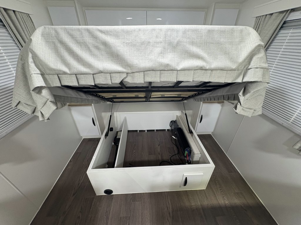 USED 2024 SUPREME TERRITORY CARAVAN 2 AXLE