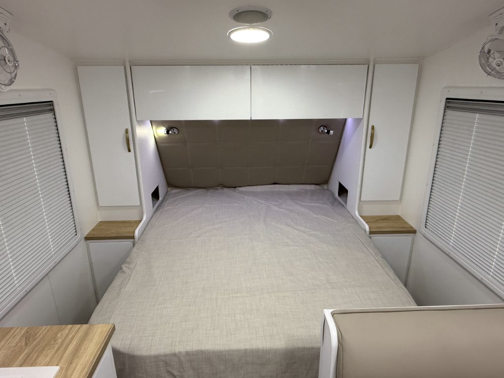 NEW 2025 SUPREME CLASSIC TOURER CARAVAN 1 AXLE