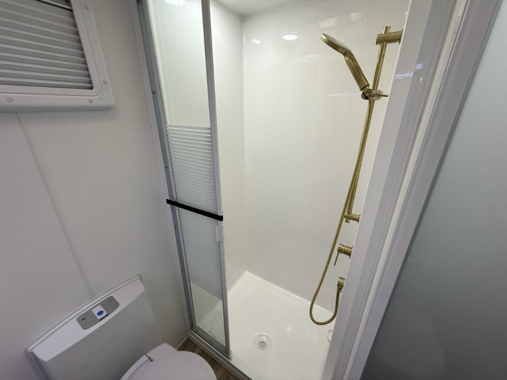 NEW 2025 LEADER CARAVANS XPEDITION CARAVAN 2 AXLE