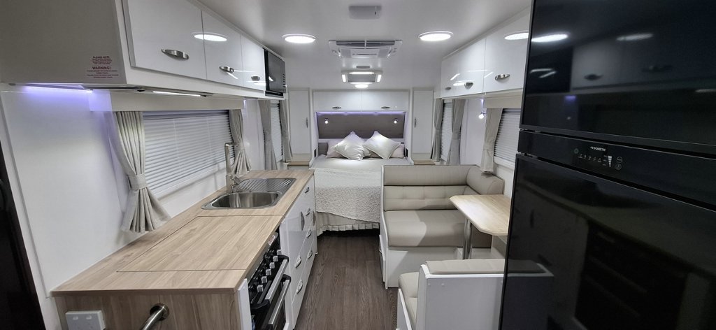 NEW 2025 SUPREME TERRITORY CARAVAN 2 AXLE