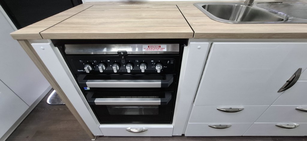 NEW 2025 SUPREME TERRITORY CARAVAN 2 AXLE