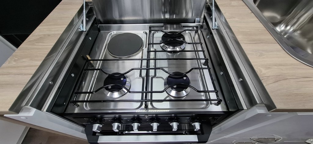 NEW 2025 SUPREME TERRITORY CARAVAN 2 AXLE