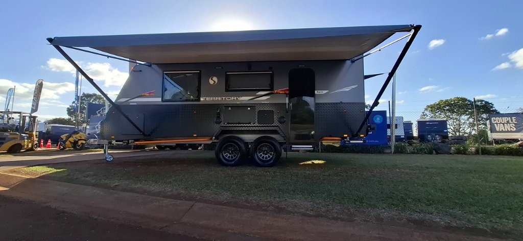 NEW 2025 SUPREME TERRITORY CARAVAN 2 AXLE