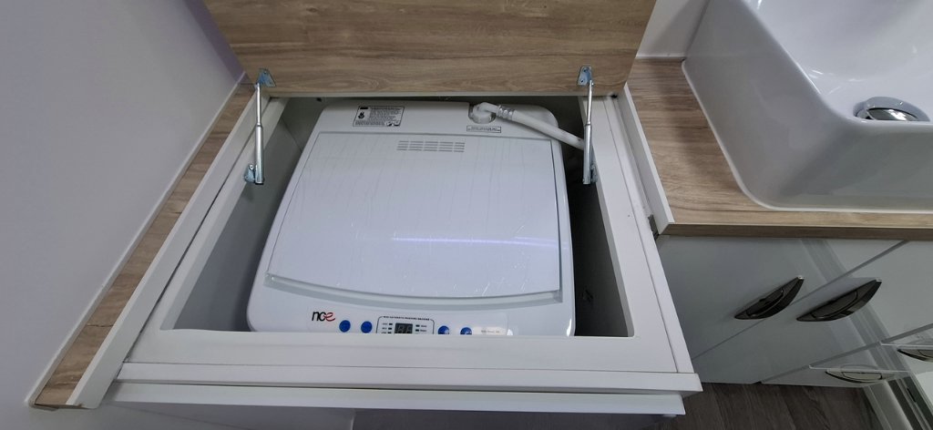 NEW 2025 SUPREME TERRITORY CARAVAN 2 AXLE