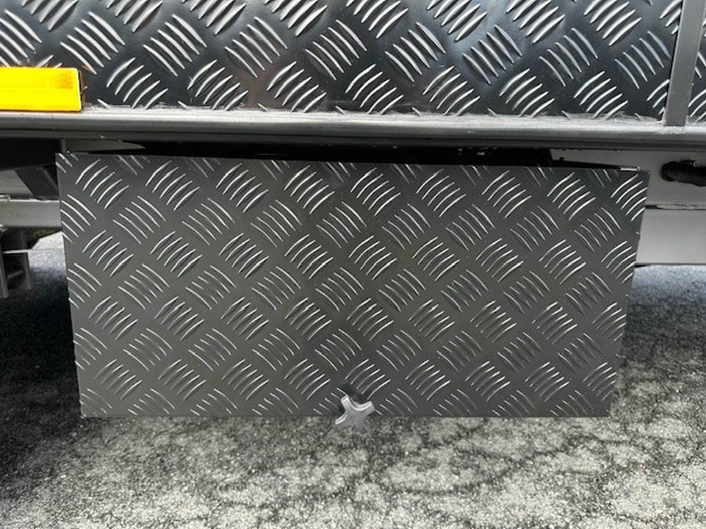 NEW 2025 SUPREME EXECUTIVE CARAVAN 2 AXLE