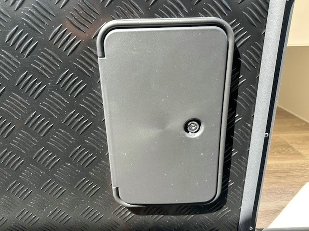 NEW 2025 SUPREME EXECUTIVE CARAVAN 2 AXLE