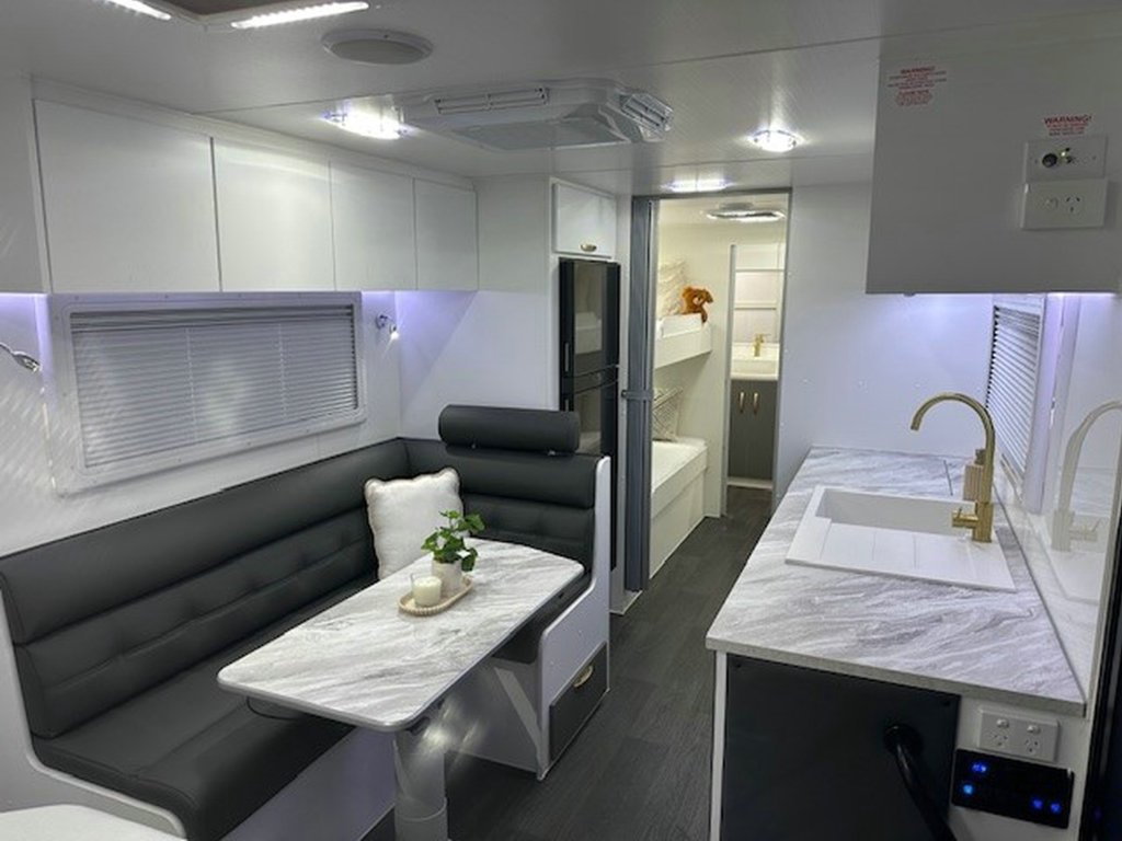 NEW 2025 LEADER CARAVANS GOLD LE CARAVAN 2 AXLE