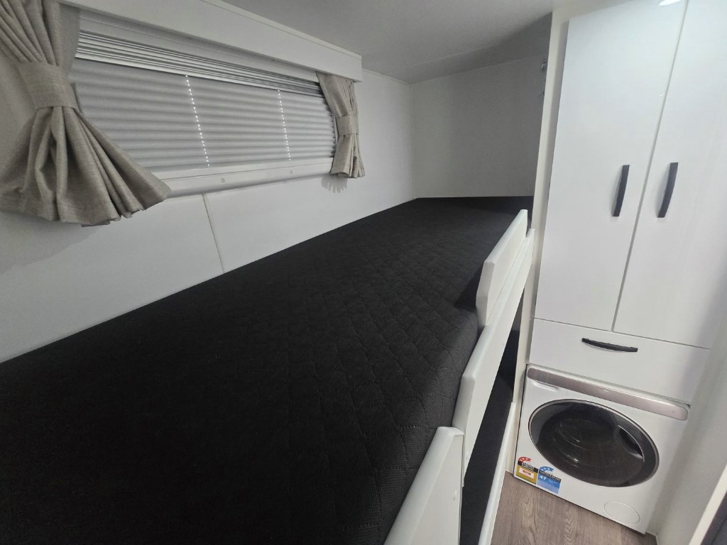 NEW 2025 LEADER CARAVANS PALLADIUM CARAVAN 2 AXLE