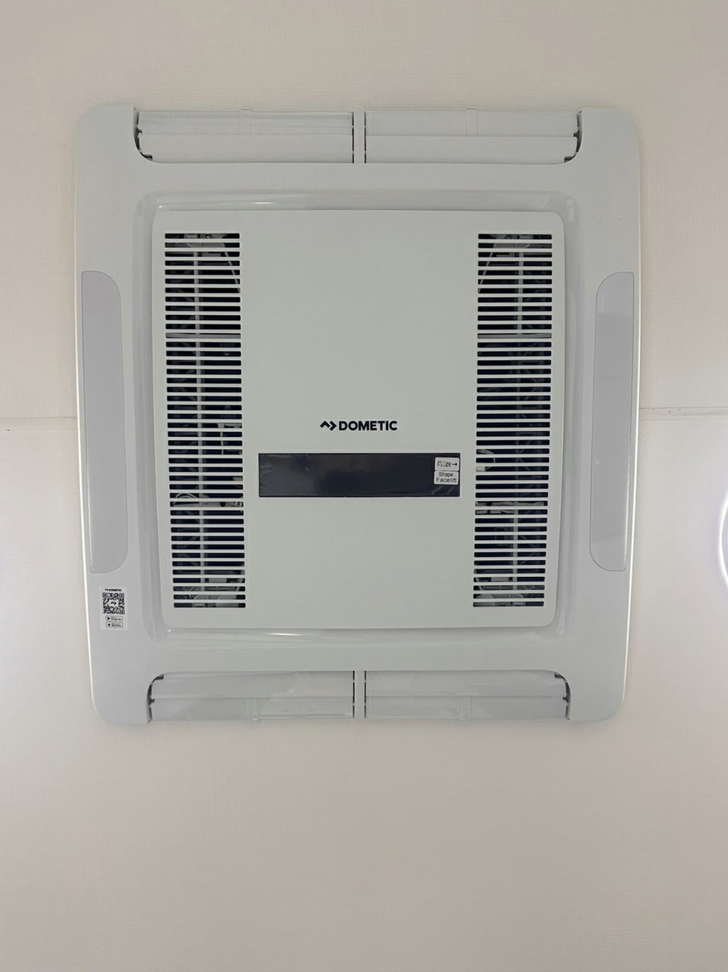 NEW 2026 SUPREME CLASSIC TOURER CARAVAN 2 AXLE