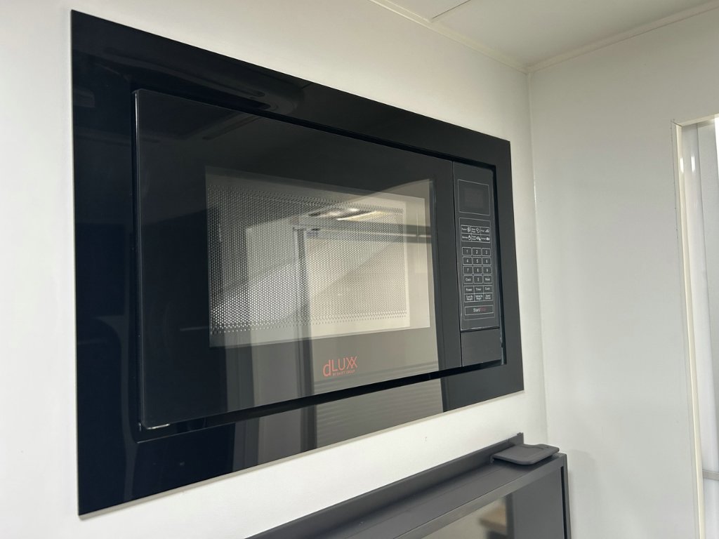 USED 2023 SUPREME CLASSIC TOURER CARAVAN 2 AXLE