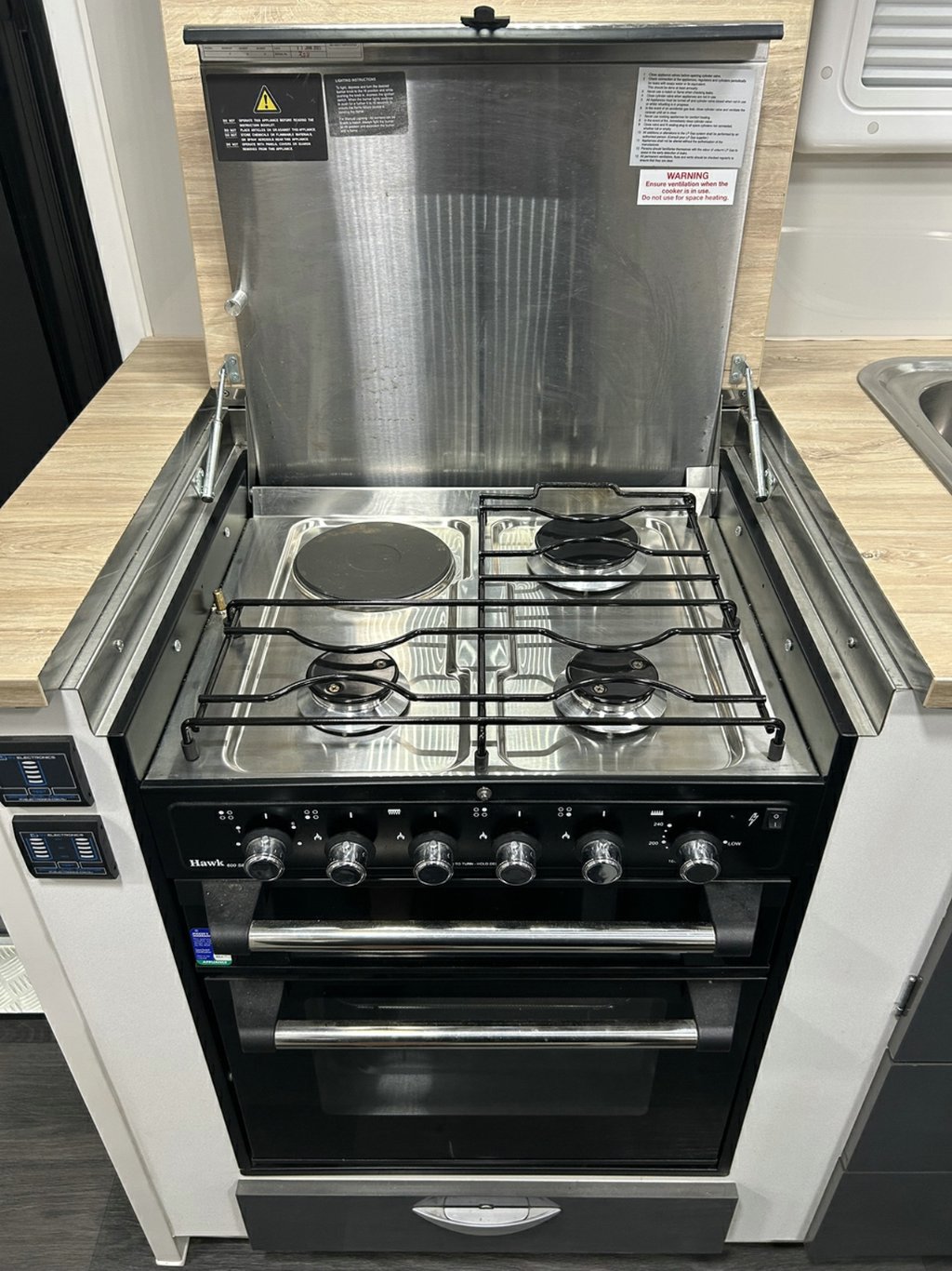 USED 2023 SUPREME CLASSIC TOURER CARAVAN 2 AXLE